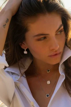 APM Monaco Boucles D'Oreille Pierre Carree^ Boucles D'Oreilles