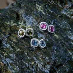 APM Monaco Clous D'Oreilles Carre Fuchsia^ Boucles D'Oreilles